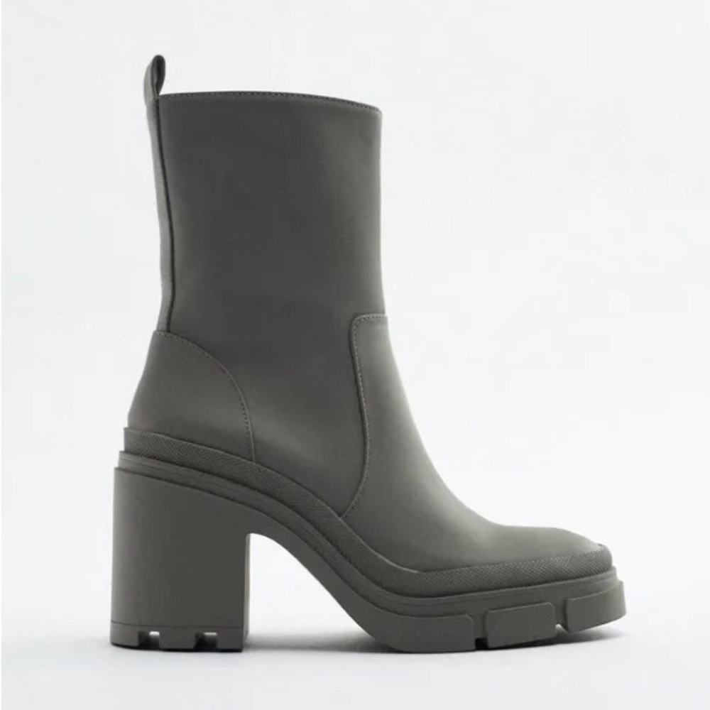 ZARA RUBBERIZED HEELED ANKLE BOOTS - Picture 4 of 7